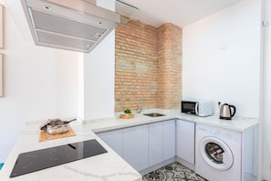 Apartment (1 Bedroom) | Private kitchen