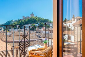 Apartment (1 Bedroom) | Exterior - Genteel Home Plaza Nueva Granada (Granada)