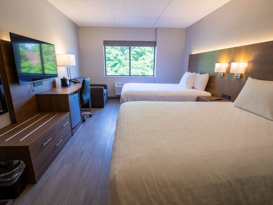 Standard Room, 2 Queen Beds, Non Smoking