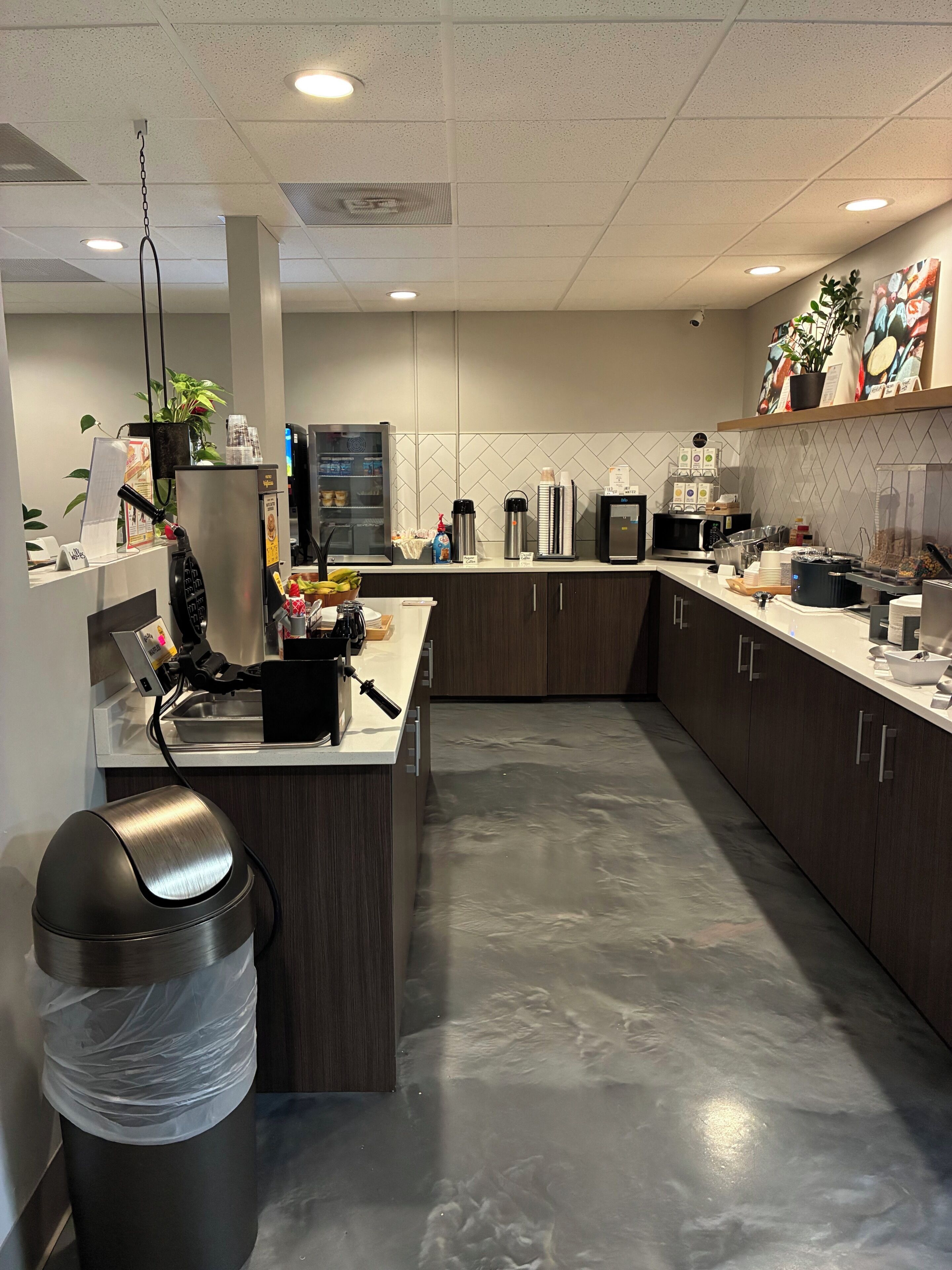 Free daily continental breakfast