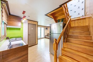 Chambre (Haetnim) | Wi-Fi gratuit, draps fournis