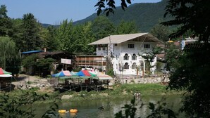 Exterior - Hera Pension (Gapyeong)