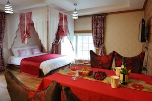 Habitación (B4Dionysus) | Wifi gratis y ropa de cama 