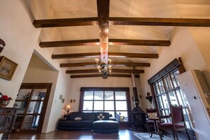 3 bedrooms, free WiFi, bed sheets - Whitepool villa (Gapyeong)