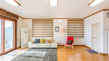 Chambre (Second Floor)