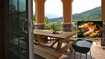 Room (Pinetree) | Free WiFi, bed sheets