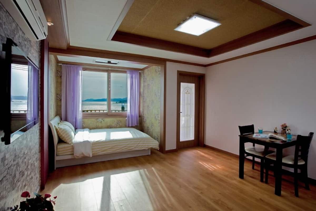 Chambre (Daegae)