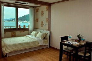 Room (Eun Eo) - Daeheungho Daege Pension (Yeongdeok)