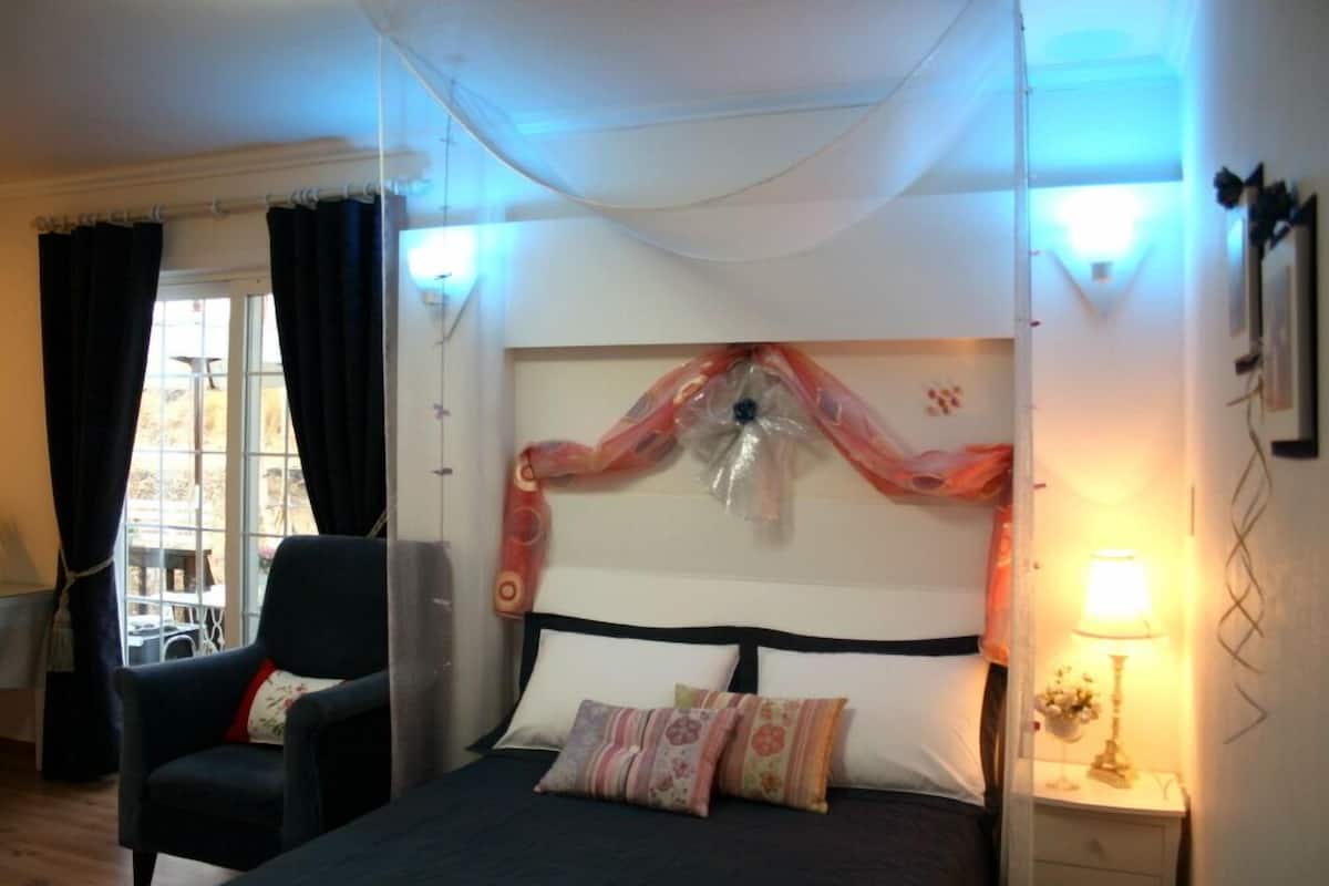 Zimmer (Navyblue) | Kostenloses WLAN, Bettwäsche