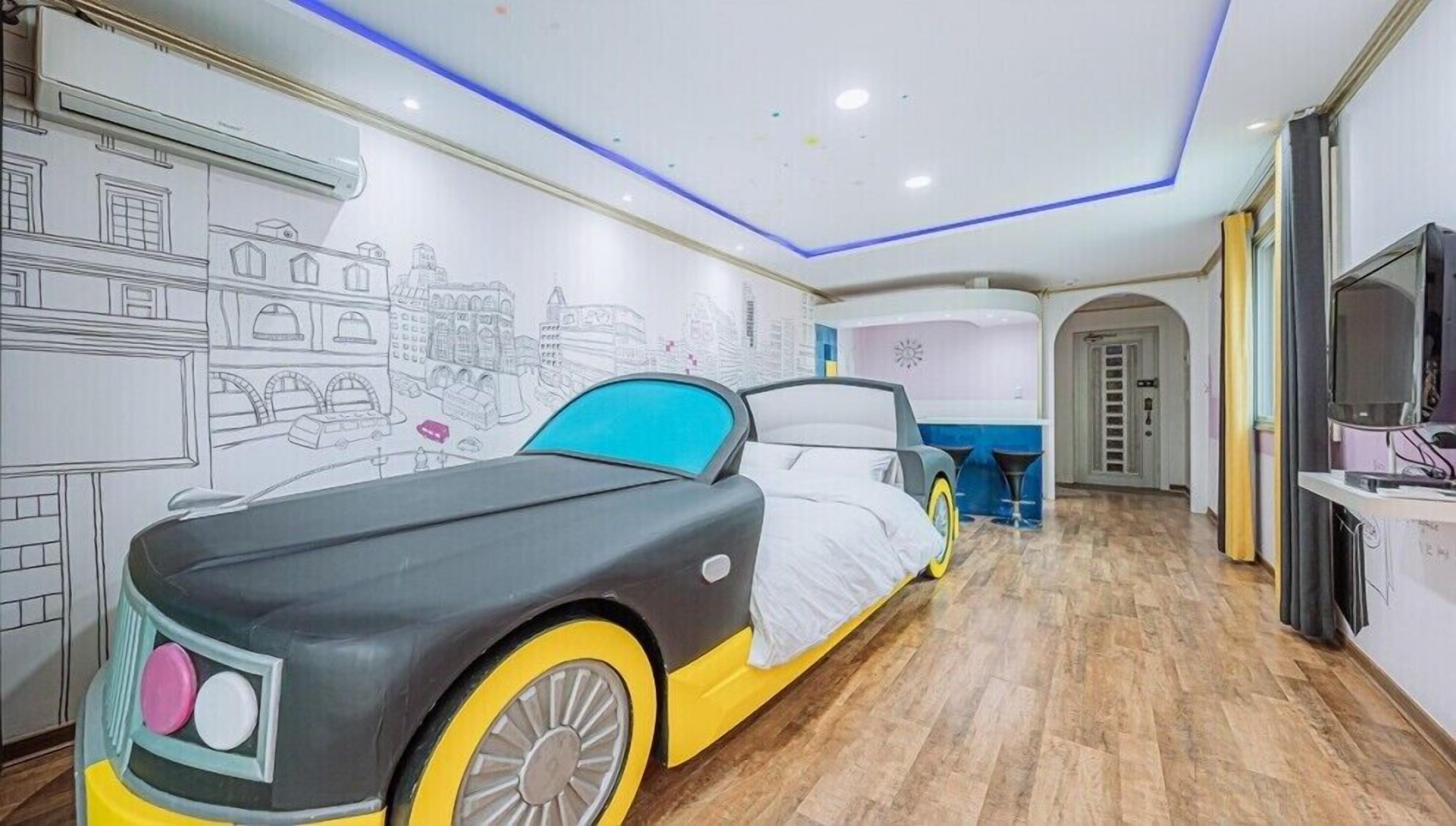 Room (Luxury) | Free WiFi, bed sheets