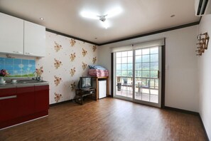 Free WiFi, bed sheets - Unrim Pension (Jindo)
