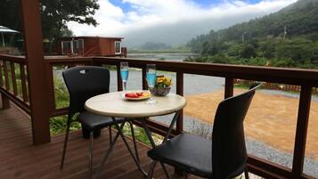 Room (Jindotgae) | Free WiFi, bed sheets