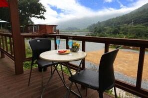 Room (Jindotgae) | Free WiFi, bed sheets - Unrim Pension (Jindo)