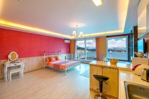 Room (Dalbit Spa) | Free WiFi, bed sheets - Hosu Ilchul Pension (Jecheon)