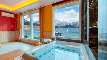 Room (Dalbit Spa) | WiFi (free), bed sheets