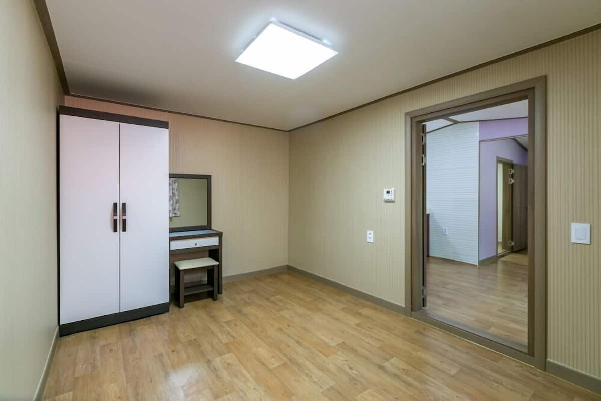 Habitación | Wifi gratis y ropa de cama