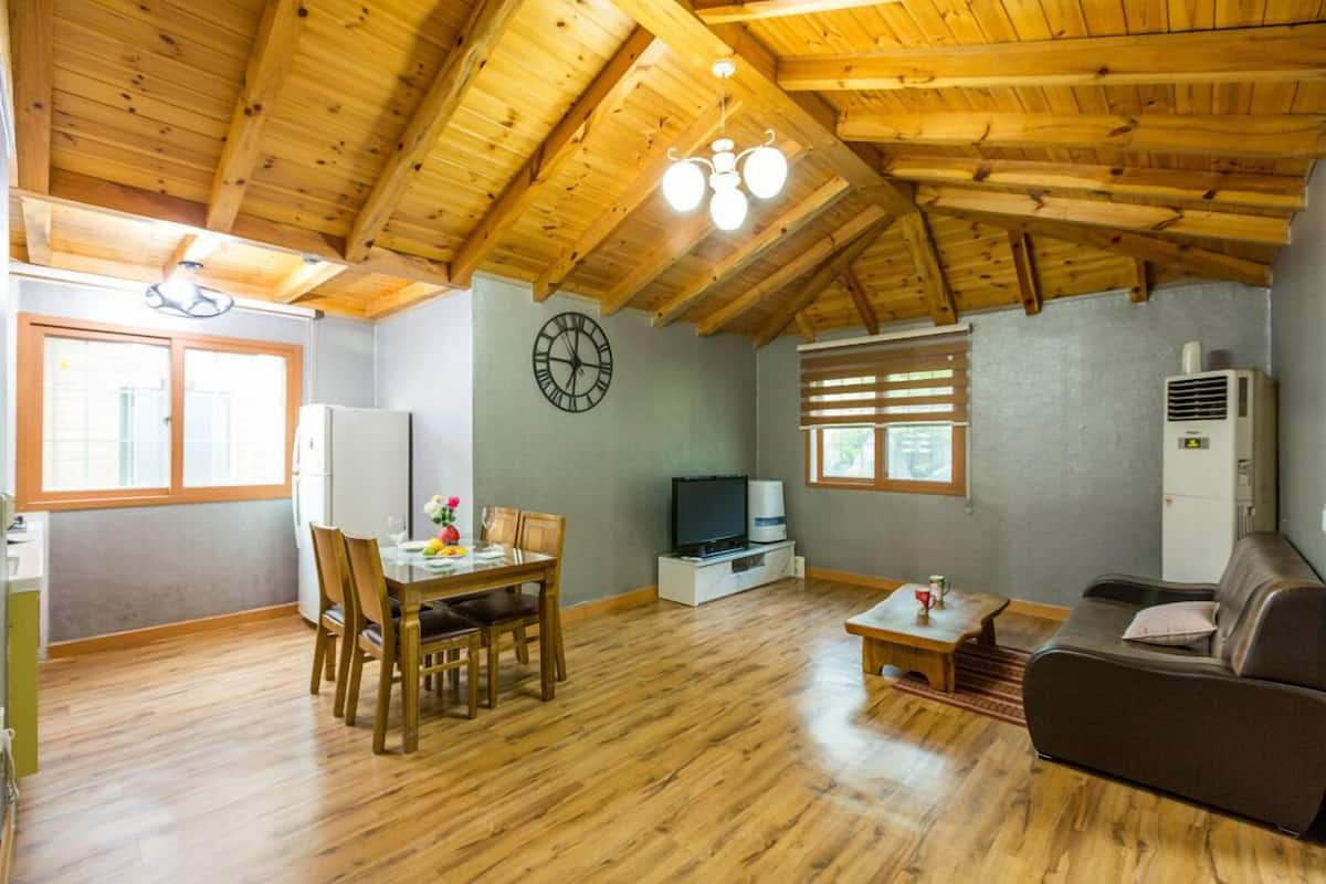 Habitación (Haetnimsil) | Wifi gratis y ropa de cama