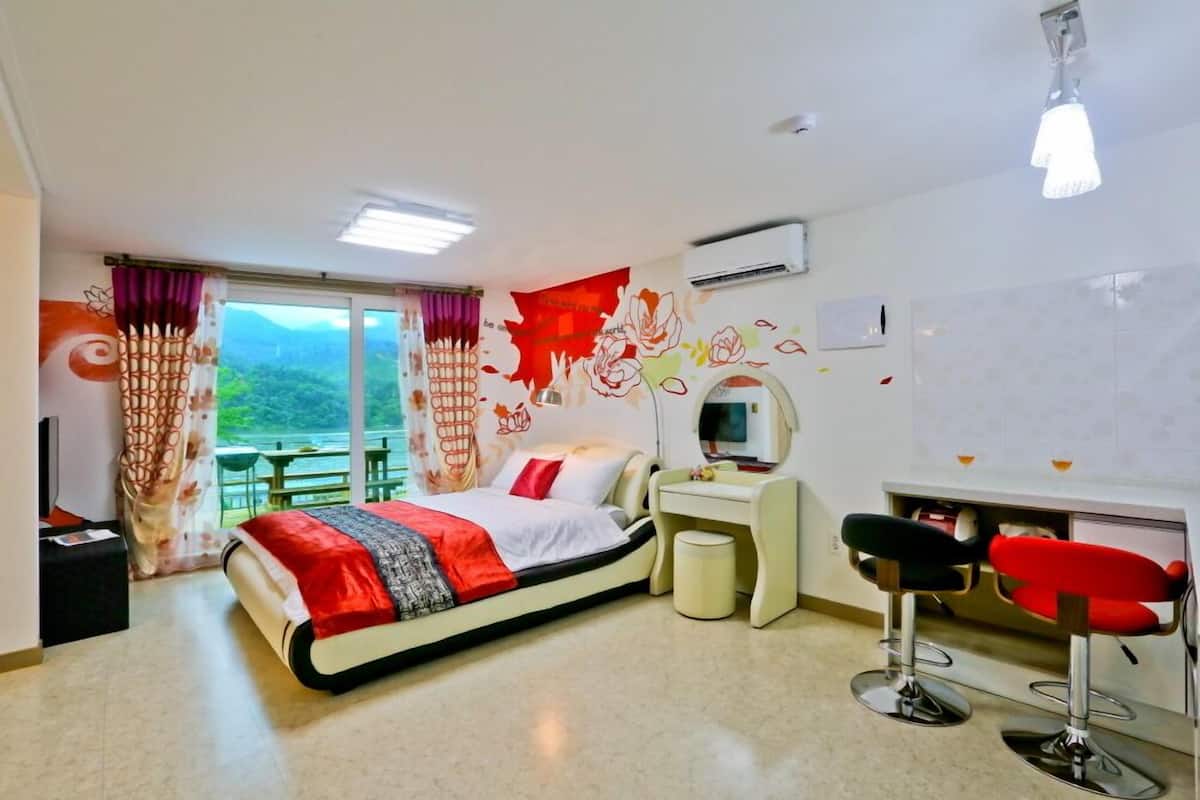 Quarto (Jace105) | Wi-Fi de cortesia, roupa de cama