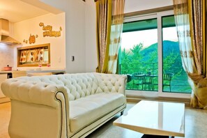 Chambre (Shaina206)