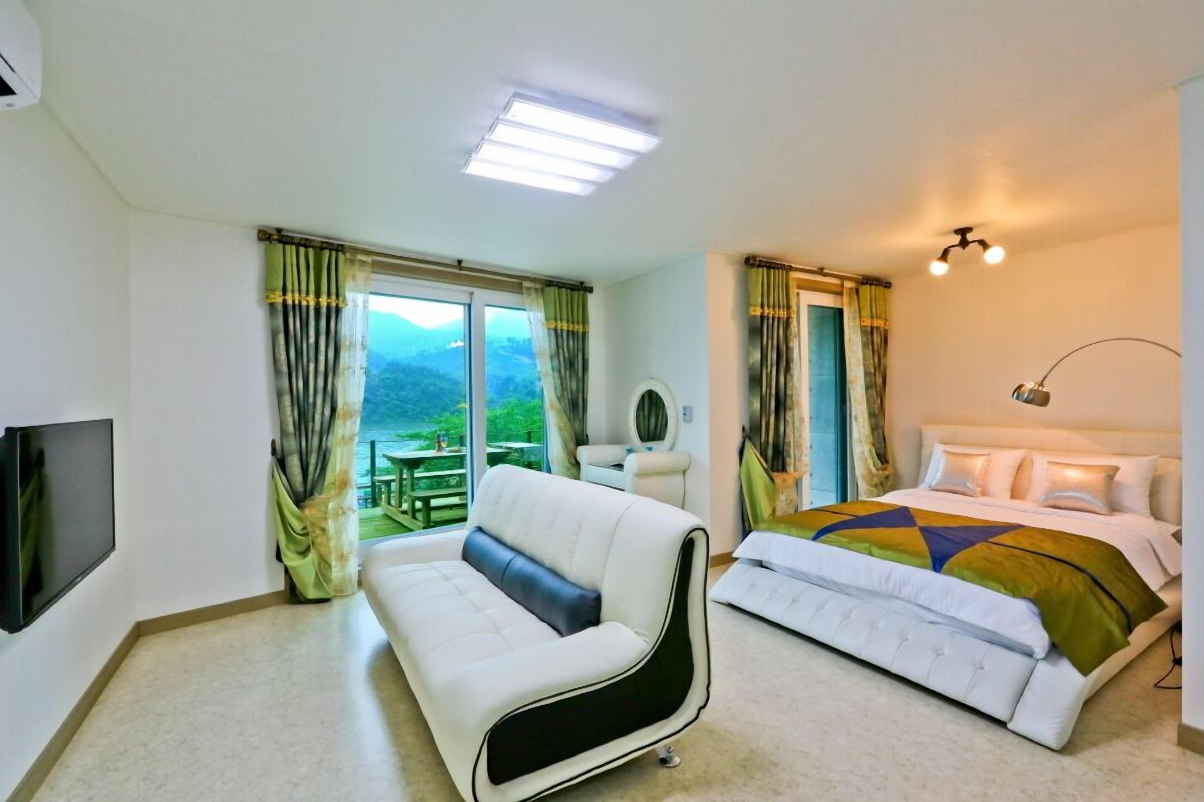 무료 WiFi, 침대 시트