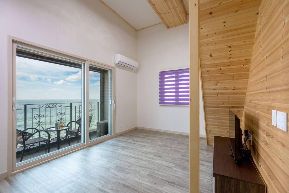 Room (Bunetal(204)) | WiFi (free), bed sheets