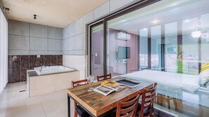 Wifi gratis y ropa de cama