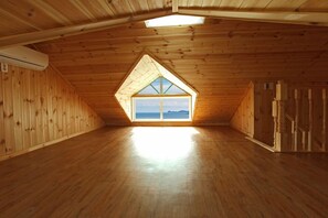 Habitación (Mungae-gureum) | Wifi gratis y ropa de cama 