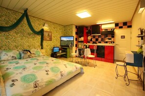 Room (Antiga) | Free WiFi, bed sheets - Carib Pension (Gapyeong)