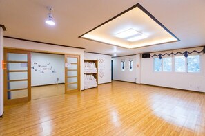 Room (Iris) | Wi-fi percuma, cadar katil 
