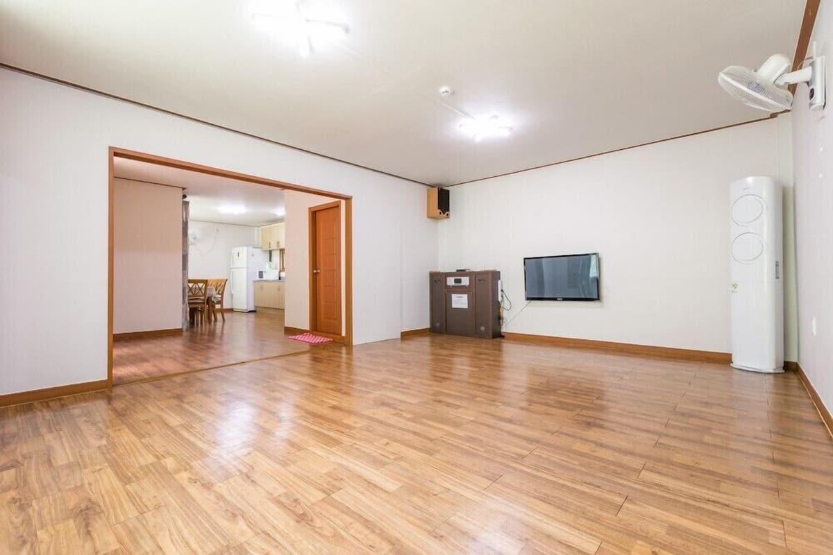 Habitación (Freesia) | Wifi gratis y ropa de cama