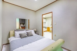 Room (Daisy) | Free WiFi, bed sheets