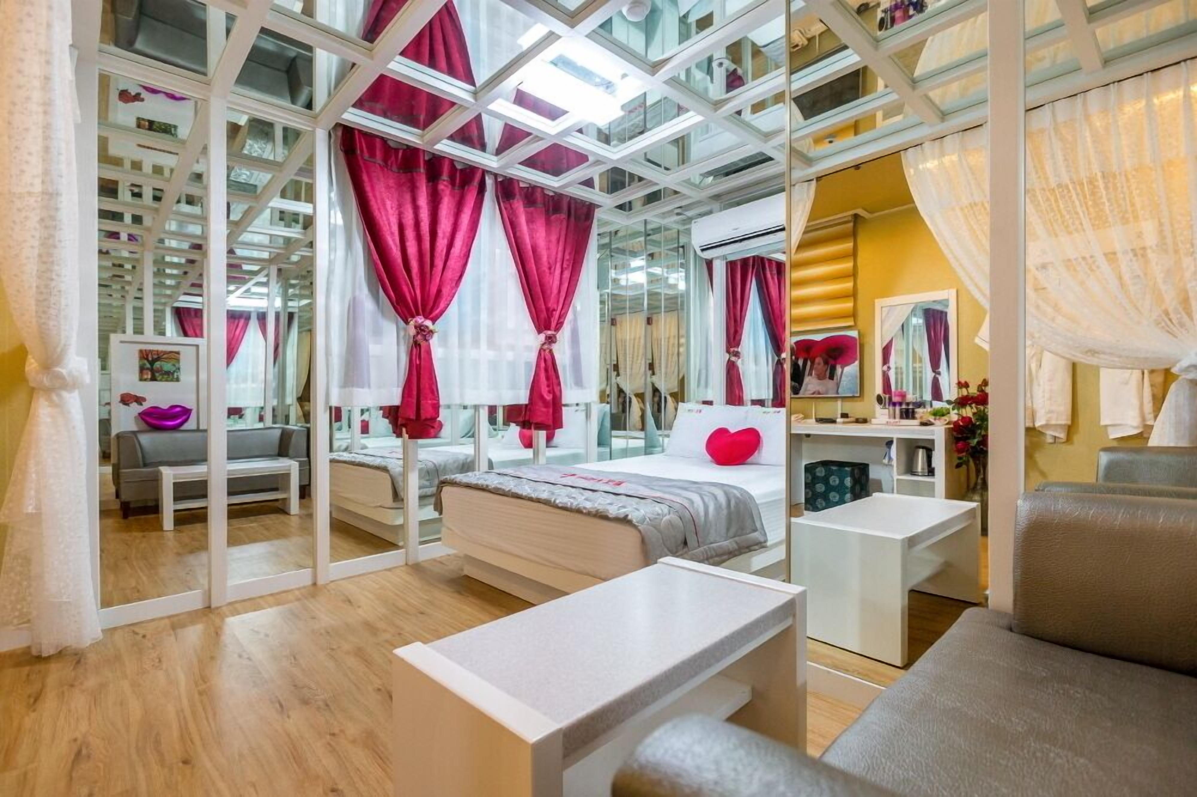 Kamar (Motel 2nd floor Geoul) | Wi-Fi gratis dan seprai linen