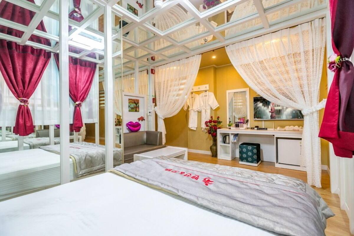 Kamar (Motel 2nd floor Geoul) | Wi-Fi gratis dan seprai linen