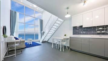 ๋ฃธ (A-202 duplex spa) | ๋ฌด๋ฃ WiFi, ์นจ๋ ์ํธ