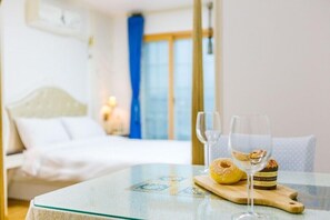 Chambre (201) | Wi-Fi gratuit, draps fournis