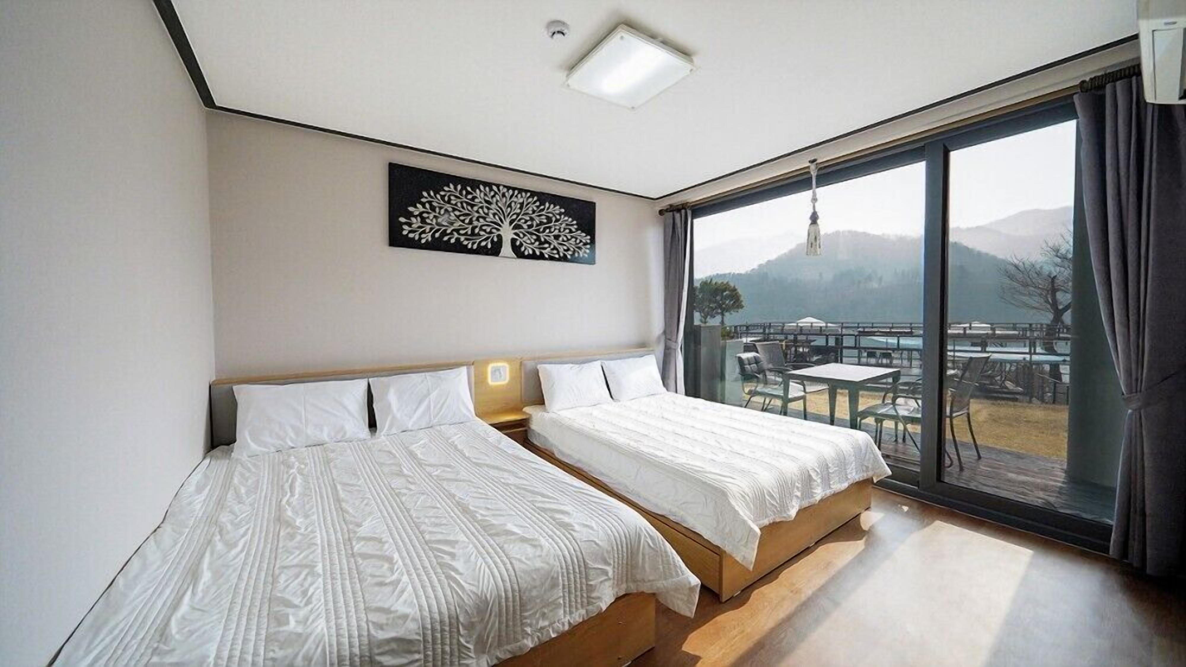 Room (Is 101) | Wi-fi percuma, cadar katil 