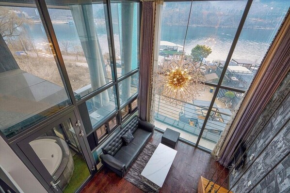 Room (VIP) | Free WiFi, bed sheets - M&M Pension (Gapyeong)