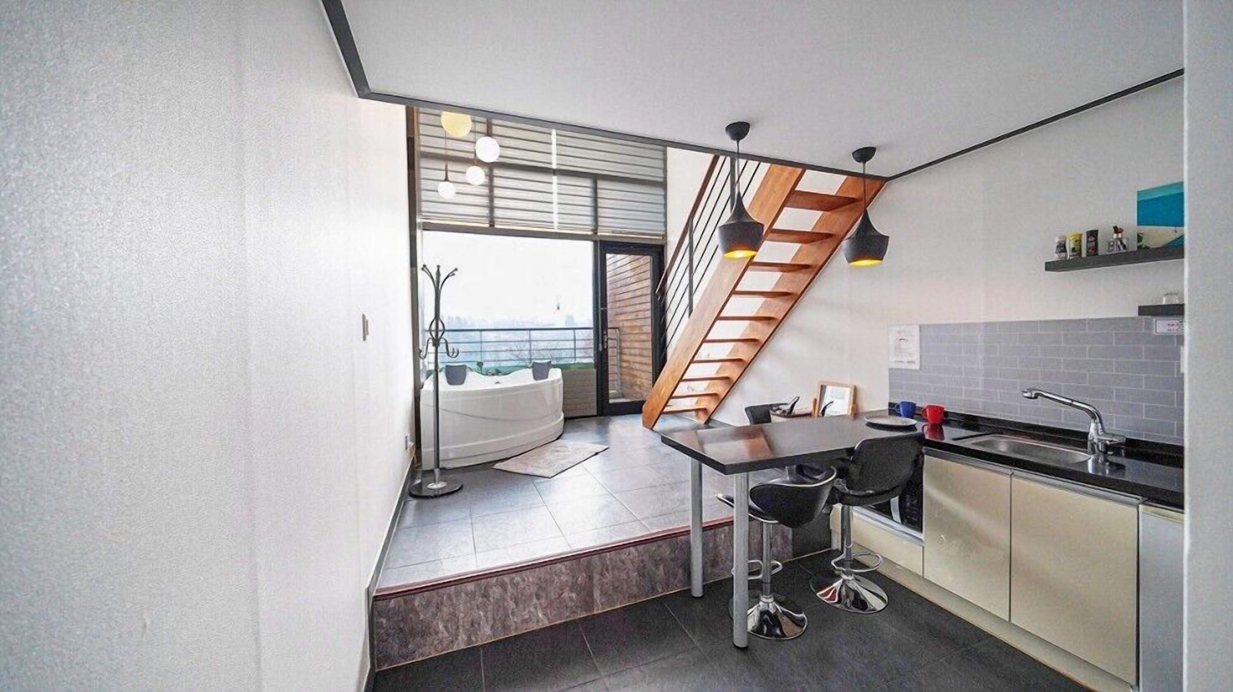 Room (Art 202) | Wi-fi percuma, cadar katil 
