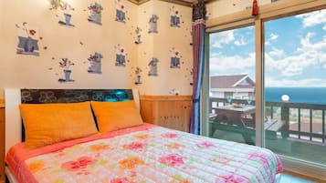 Room (201) | Free WiFi, bed sheets