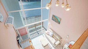 Room (202 duplex spa) | Free WiFi, bed sheets - Dream Pension (Tongyeong)