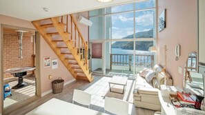 Room (202 duplex spa) | Free WiFi, bed sheets - Dream Pension (Tongyeong)