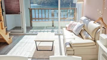 ๋ฃธ (202 duplex spa) | ๋ฌด๋ฃ WiFi, ์นจ๋ ์ํธ
