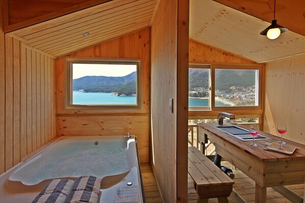 Kamar (Baram/couple) | Wi-Fi gratis dan seprai linen