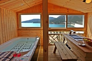 Kamar (Jjokbit/couple) | Wi-Fi gratis dan seprai linen