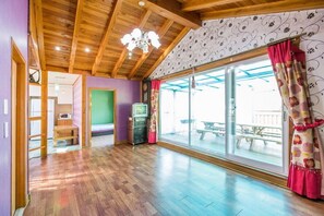 Huone (Rainbow) | Ilmainen Wi-Fi, vuodevaatteet