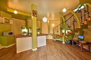 Room (Maseulchajaseo) | Free WiFi, bed sheets