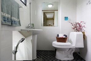 Room (Mint) | Free WiFi, bed sheets - Mornig shine pension (Gapyeong)