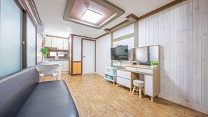 Room | Free WiFi, bed sheets - Eco Pia Pension (Gapyeong)