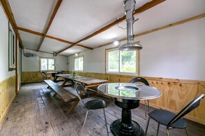 Free WiFi, bed sheets - Eco Pia Pension (Gapyeong)