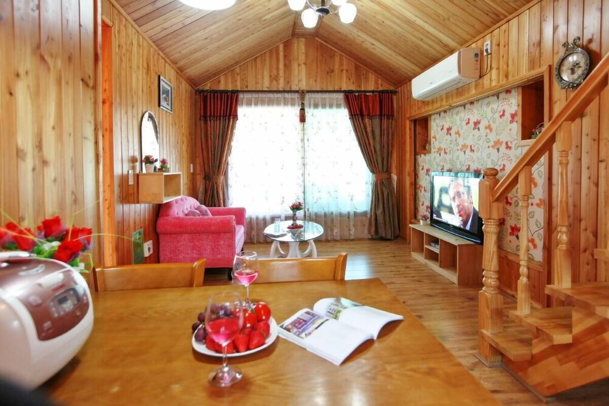 Room (Coconut) | Free WiFi, bed sheets